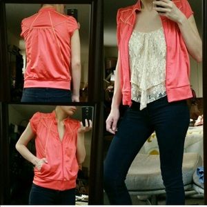 🥀SALE* cute pink and gold short sleeve zip up top